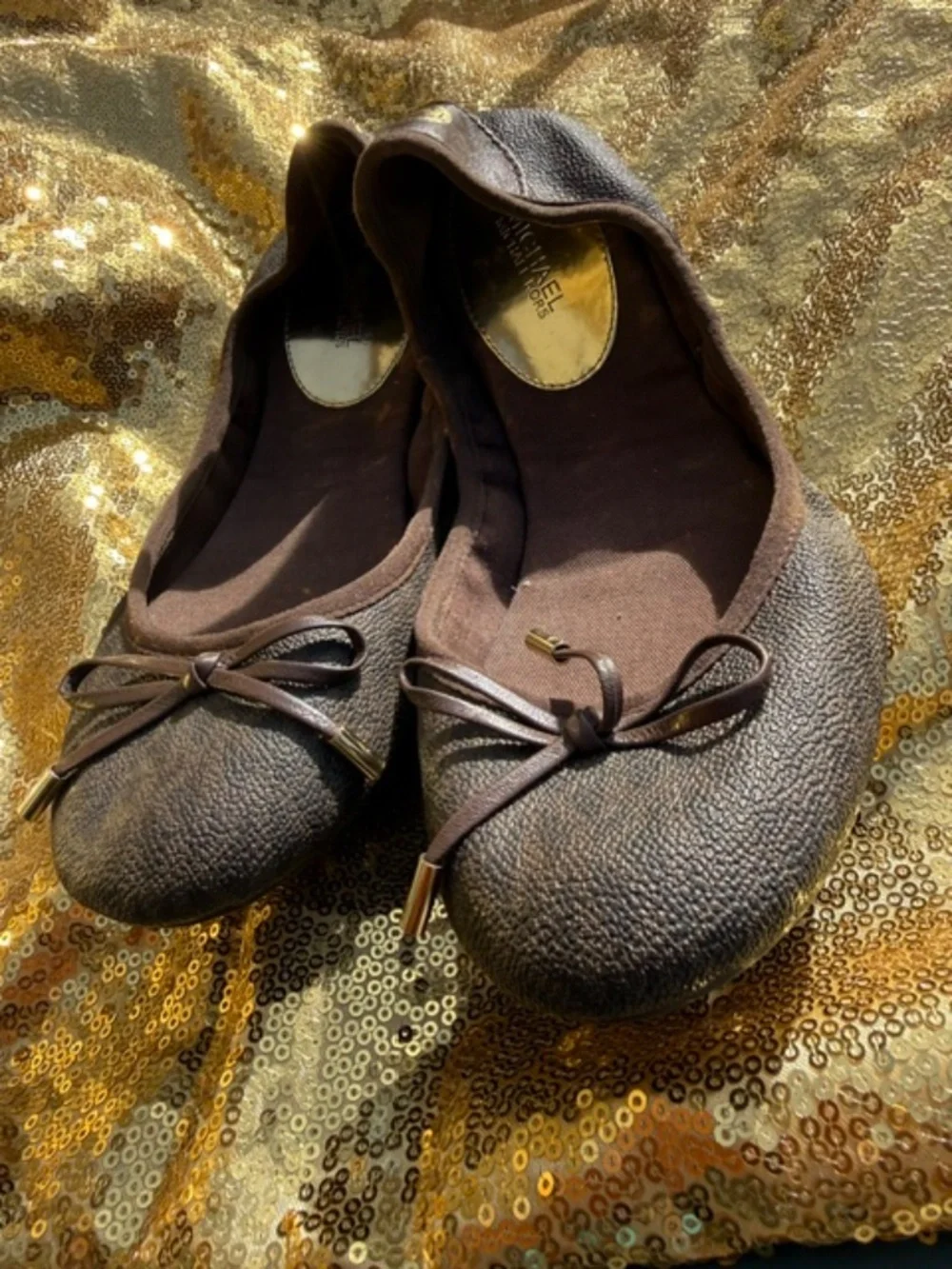 Micheal Kors Leather Monogram City Ball Ballet Flats
